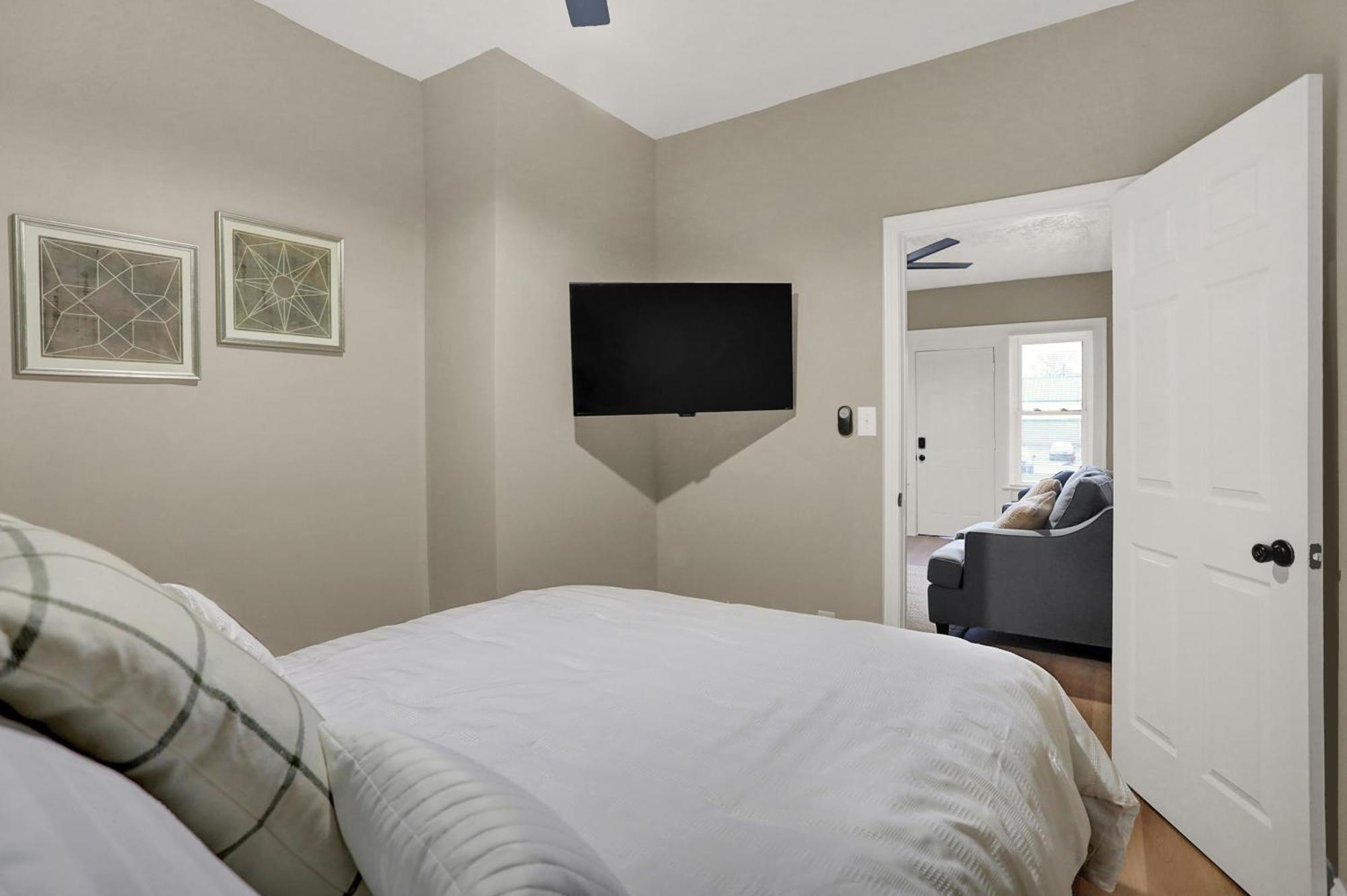 Апартаменти Prime 2Br Gem, Near Convention Hub! Індіанаполіс Екстер'єр фото